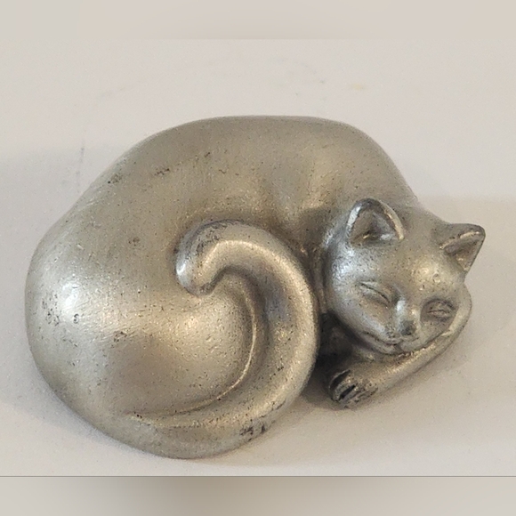 Sweet Pewter Cat Figurine - Picture 4 of 5